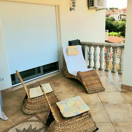 Apartment Jureta *