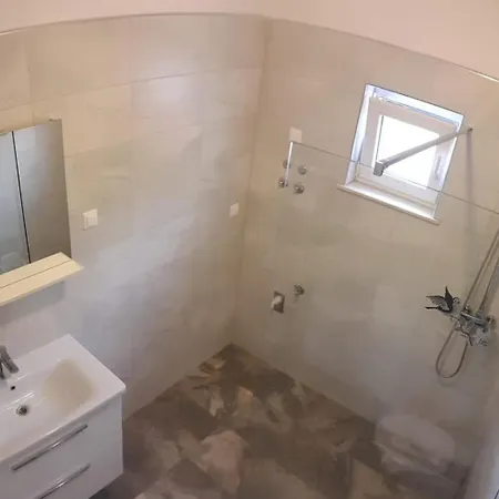 Apartment Jureta Okrug Gornji